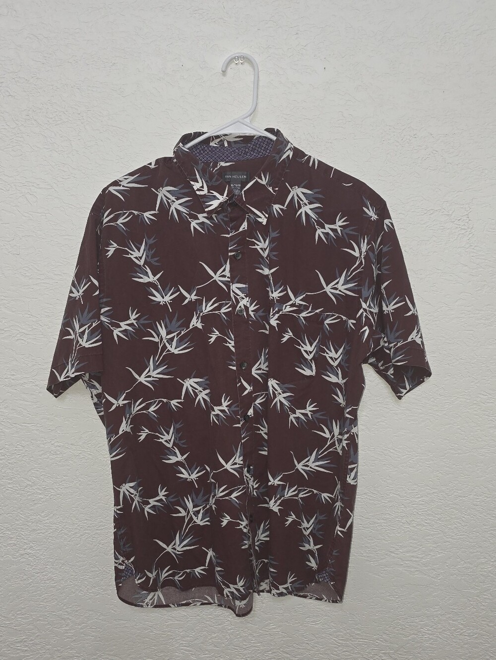 Van Heusen Men's Burgundy Short Sleeve Botanical Button-Down Shirt XL